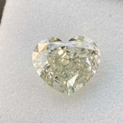 1.02 Carat Fancy Light Yellow-Green Diamond Heart Modified Brilliant Diamond Shape 100% Natural GIA CERTIFIED Diamond